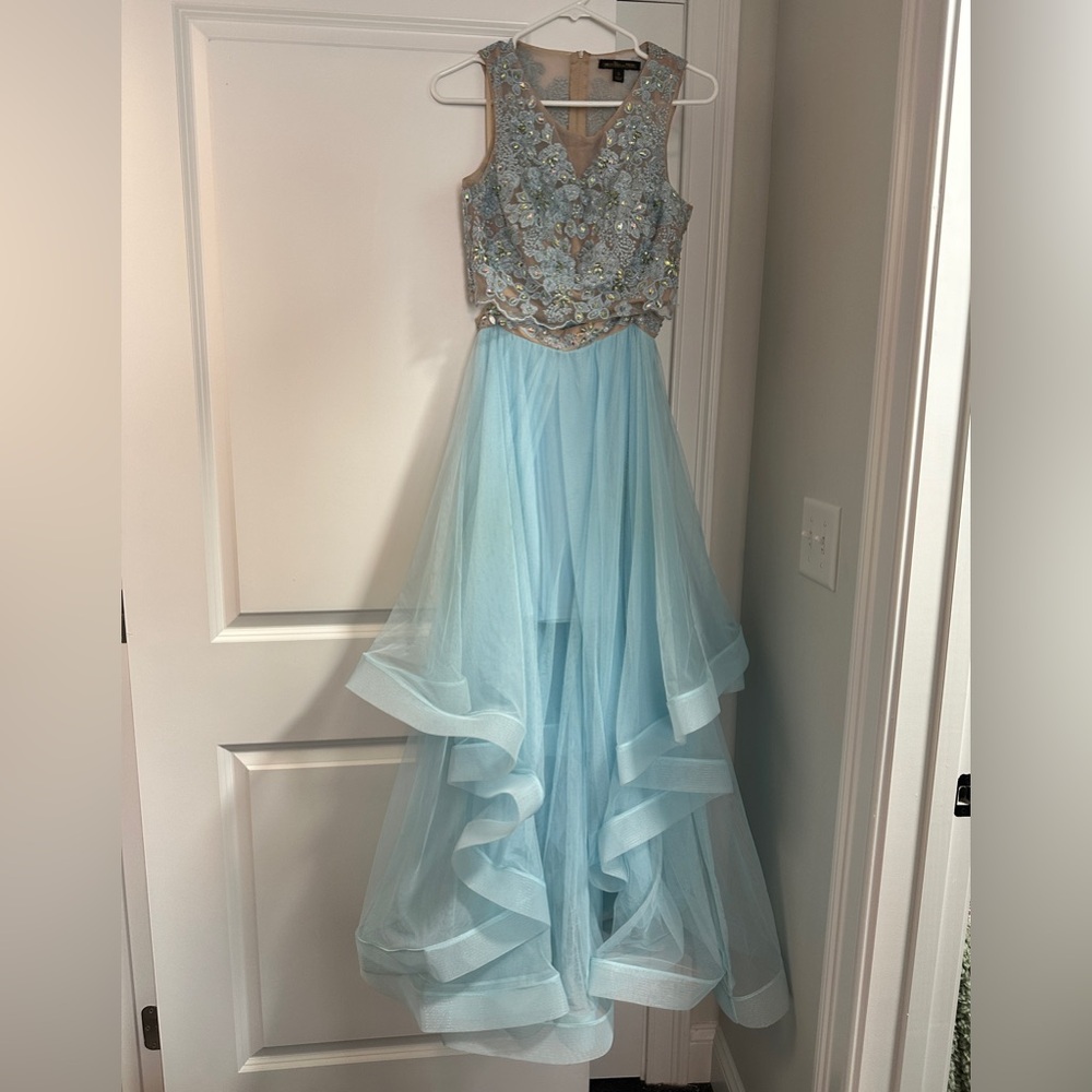 Flowy Aqua 2-Piece Prom Set.